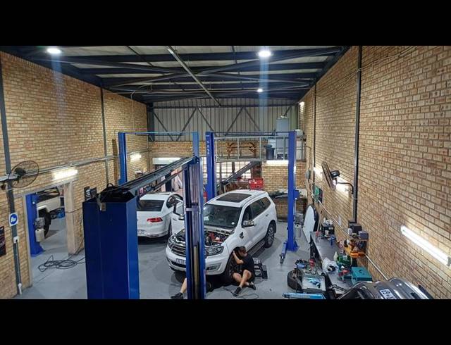 INDUSTRIAL PROPERTY TO RENT IN HENNOPSPARK